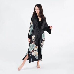 KIM+ONO Maren Long Kimono Wrap Robe (black, one size) - like new